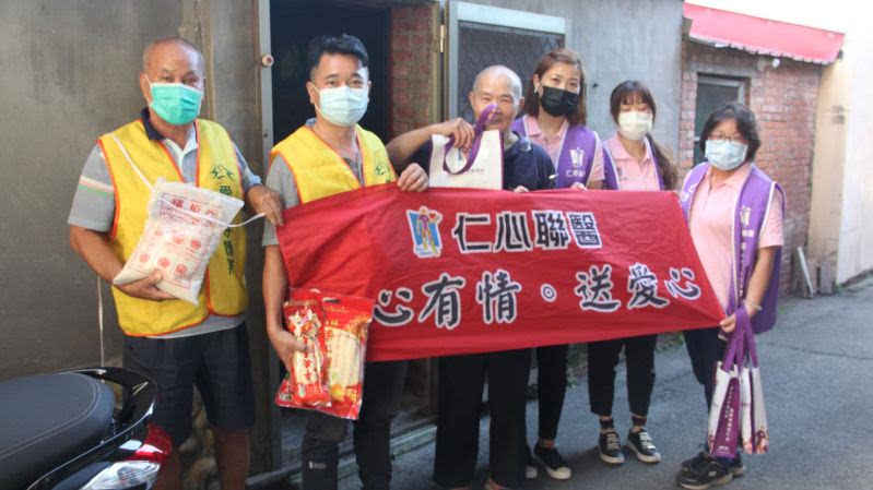 重陽敬老，關懷弱勢老人，送愛心