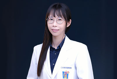 鄧心玥 醫師專治感冒、便秘、肥胖症、咳嗽、體質調整、電針、針灸減重、腦性麻痺、中風復健、頸肩痠痛、泌尿道感染、閉經、食慾不振、小兒轉骨、青春痘、濕疹、異位性皮膚炎、皮膚病、痔瘡、頸肩腰腿痛、鼻過敏久咳、月經失調、自律神經失調、糖尿病、高血壓、胃食道逆流、脹氣消化不良、掉髮、青光眼、乾眼症
